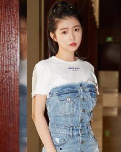 演员何蓝逗,青春演绎，璀璨星途